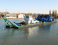Draga “Guidotti 1” - Scafo costituito da 15 pontoni modulari di varie dimensioni